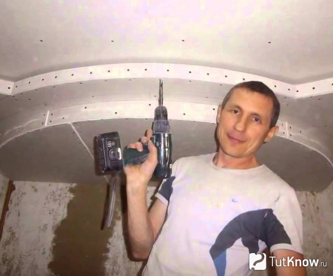 Монтаж двухуровневого гипсокартонного потолка