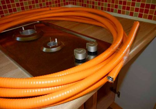 Специальный гибкий шланг для газа